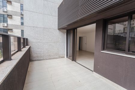 Apartamento para alugar com 124m², 3 quartos e 2 vagas Apartamento para alugar com 124m², 3 quartos e 2 vagasVaranda na Sala