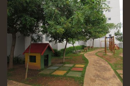 Apartamento à venda com 42m², 2 quartos e sem vagaÁrea comum - Playground