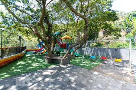 Apartamento à venda com 145m², 4 quartos e 3 vagas Apartamento à venda com 145m², 4 quartos e 3 vagasÁrea comum