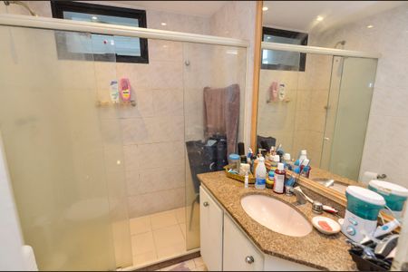 Apartamento à venda com 145m², 4 quartos e 3 vagas Apartamento à venda com 145m², 4 quartos e 3 vagasBanheiro Social