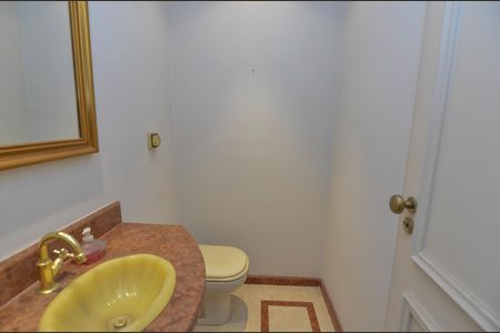 Apartamento à venda com 145m², 4 quartos e 3 vagas Apartamento à venda com 145m², 4 quartos e 3 vagasLavabo