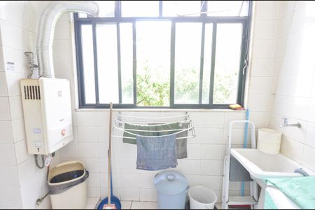 Apartamento à venda com 145m², 4 quartos e 3 vagas Apartamento à venda com 145m², 4 quartos e 3 vagasÁrea de Serviço