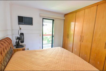 Apartamento à venda com 145m², 4 quartos e 3 vagas Apartamento à venda com 145m², 4 quartos e 3 vagasSuíte