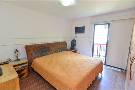 Apartamento à venda com 145m², 4 quartos e 3 vagas Apartamento à venda com 145m², 4 quartos e 3 vagasSuíte