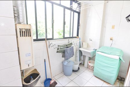 Apartamento à venda com 145m², 4 quartos e 3 vagas Apartamento à venda com 145m², 4 quartos e 3 vagasÁrea de Serviço