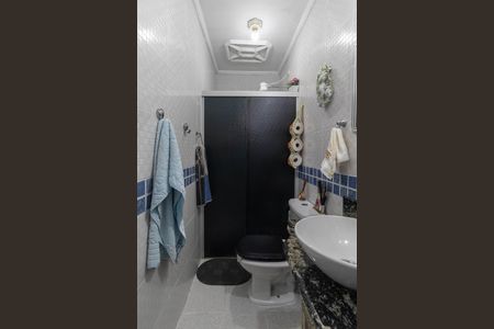 Casa à venda com 78m², 3 quartos e 2 vagasBanheiro