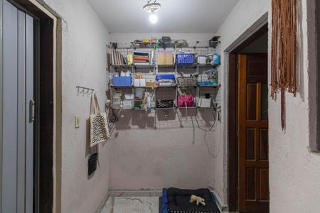 Casa à venda com 78m², 3 quartos e 2 vagasCorredor