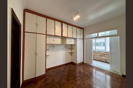 Apartamento para alugar com 135m², 3 quartos e sem vagaSuíte