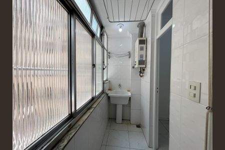 Apartamento para alugar com 135m², 3 quartos e sem vagaÁrea de serviço