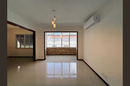 Apartamento para alugar com 135m², 3 quartos e sem vagaSala