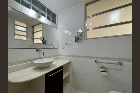 Apartamento para alugar com 135m², 3 quartos e sem vagaSuíte - banheiro