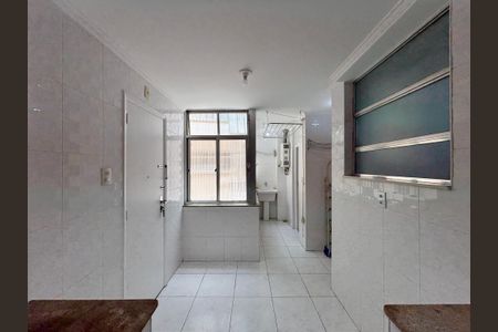 Apartamento para alugar com 135m², 3 quartos e sem vagaÁrea de serviço