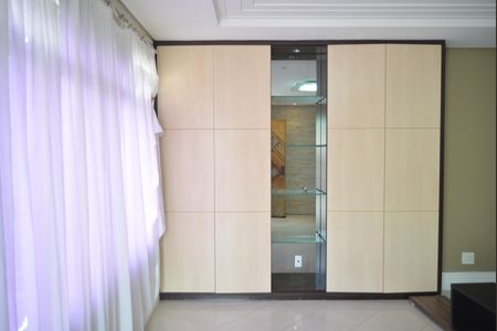 Sala de casa para alugar com 3 quartos, 143m² em Vila Scarpelli, Santo André