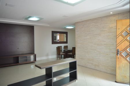 Sala de casa para alugar com 3 quartos, 143m² em Vila Scarpelli, Santo André