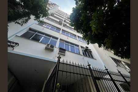 Apartamento à venda com 80m², 2 quartos e sem vaga Apartamento à venda com 80m², 2 quartos e sem vagaFachada