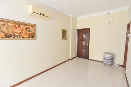Apartamento à venda com 80m², 2 quartos e sem vaga Apartamento à venda com 80m², 2 quartos e sem vagaSala