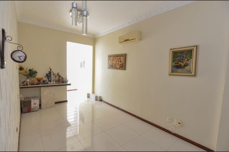 Apartamento à venda com 80m², 2 quartos e sem vaga Apartamento à venda com 80m², 2 quartos e sem vagaSala