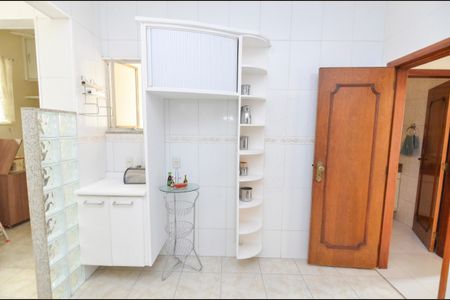 Apartamento à venda com 80m², 2 quartos e sem vaga Apartamento à venda com 80m², 2 quartos e sem vagaCozinha