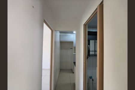Corredor / Circulação de apartamento à venda com 2 quartos, 36m² em Taquara, Rio de Janeiro