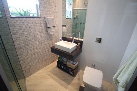 Casa à venda com 322m², 4 quartos e 4 vagasSuite Quarto 1