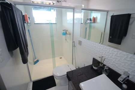 Casa à venda com 322m², 4 quartos e 4 vagasSuite Quarto 2