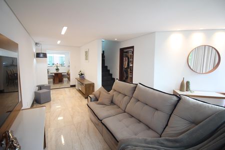 Sala de casa à venda com 4 quartos, 322m² em Tirol, Contagem