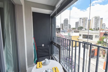 Studio para alugar com 26m², 1 quarto e sem vaga Studio para alugar com 26m², 1 quarto e sem vagaVaranda