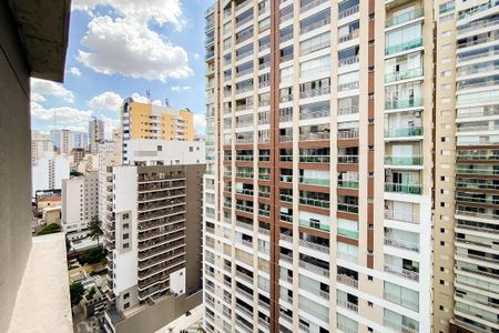Apartamento à venda com 26m², 1 quarto e sem vagaVaranda - Vista