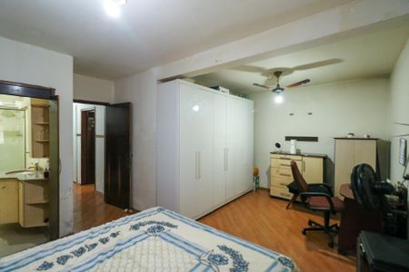 Casa para alugar com 350m², 4 quartos e 3 vagasSuíte