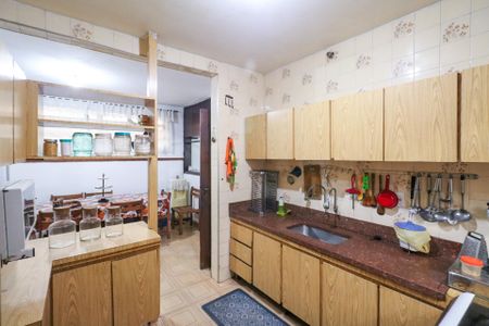 Casa para alugar com 350m², 4 quartos e 3 vagasCozinha