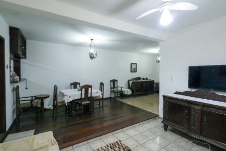 Casa para alugar com 350m², 4 quartos e 3 vagasSala