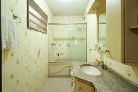 Casa para alugar com 350m², 4 quartos e 3 vagasBanheiro da Suíte