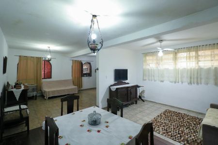 Casa para alugar com 350m², 4 quartos e 3 vagasSala