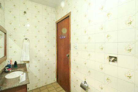 Casa para alugar com 350m², 4 quartos e 3 vagasBanheiro