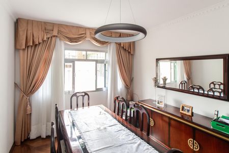 Casa à venda com 4 quartos, 385m² em Jardim Guapira, São Paulo