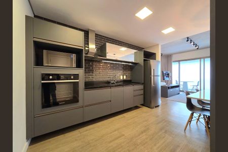 Cozinha de apartamento para alugar com 1 quarto, 61m² em Moema, São Paulo