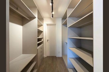 Apartamento para alugar com 61m², 1 quarto e 1 vaga Apartamento para alugar com 61m², 1 quarto e 1 vagaCloset da suíte