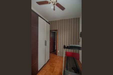 Casa à venda com 340m², 5 quartos e 4 vagasEscritório