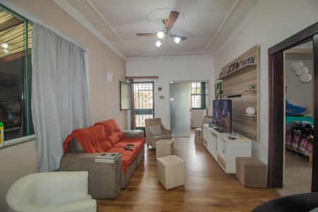 Casa à venda com 340m², 5 quartos e 4 vagasSala