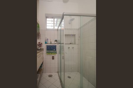 Casa à venda com 340m², 5 quartos e 4 vagasBanheiro 2