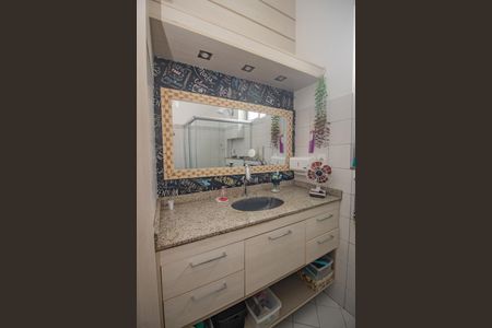 Casa à venda com 340m², 5 quartos e 4 vagasBanheiro 2