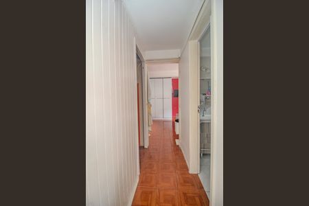 Casa à venda com 340m², 5 quartos e 4 vagasCorredor