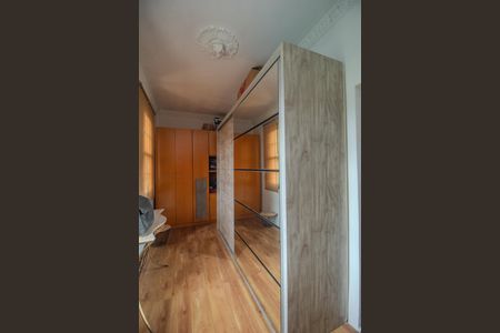 Casa à venda com 340m², 5 quartos e 4 vagasQuarto