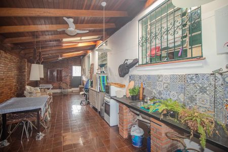 Casa à venda com 340m², 5 quartos e 4 vagasÁrea comum - Churrasqueira