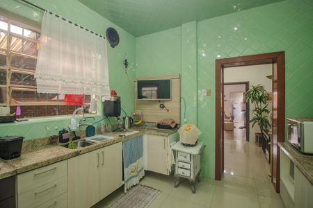 Casa à venda com 340m², 5 quartos e 4 vagasCozinha