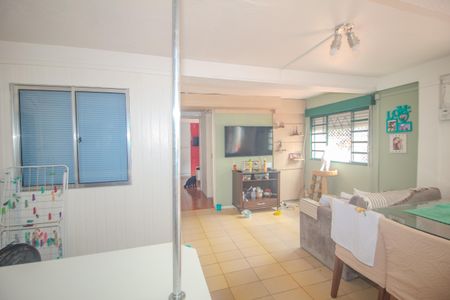 Casa à venda com 340m², 5 quartos e 4 vagasCasa 2/ Sala e Cozinha