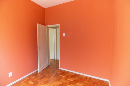Quarto 1 de apartamento para alugar com 2 quartos, 60m² em Boa Viagem, Niterói