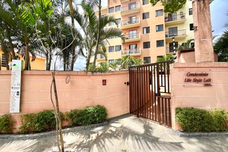 Apartamento à venda com 43m², 1 quarto e 1 vaga Apartamento à venda com 43m², 1 quarto e 1 vagaFachada