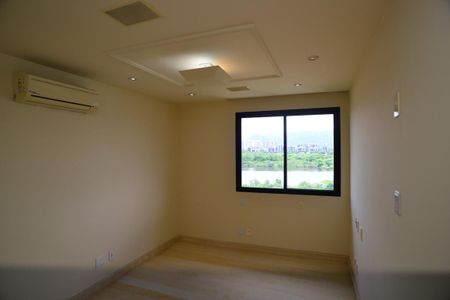 Apartamento à venda com 392m², 4 quartos e 3 vagas Apartamento à venda com 392m², 4 quartos e 3 vagasQuarto 1