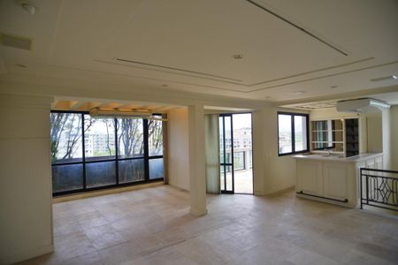 Apartamento à venda com 392m², 4 quartos e 3 vagas Apartamento à venda com 392m², 4 quartos e 3 vagasSala Superior